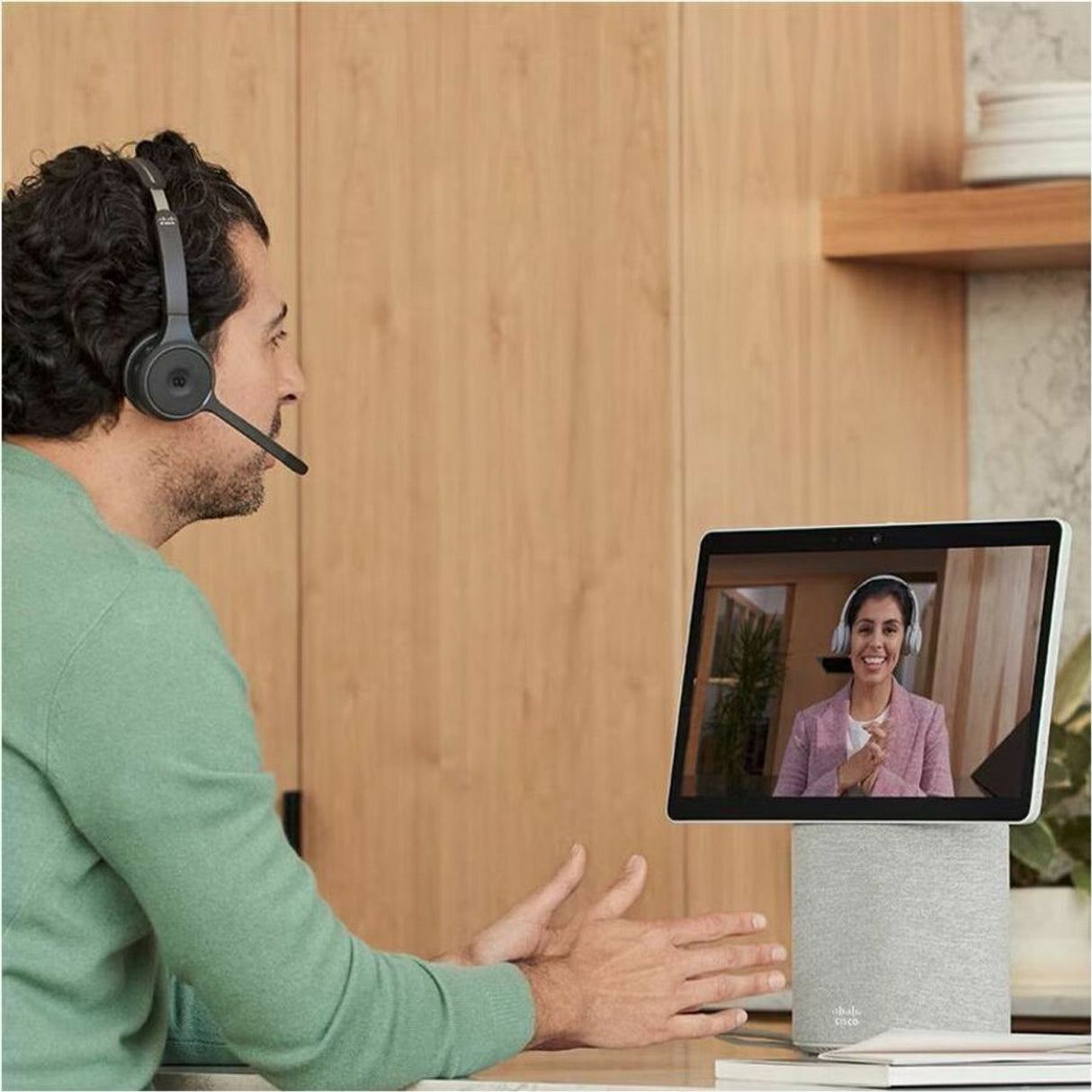 Cisco Headset 721 Wireless Single+Stand Carbon